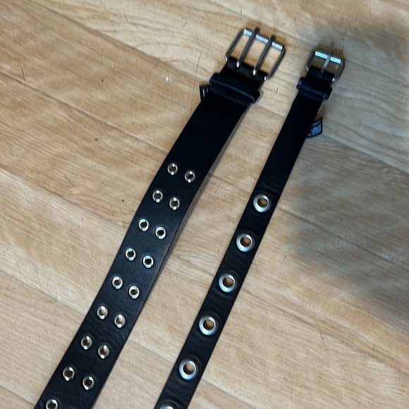 2 Brandy Melville belts - Picture 2 of 4